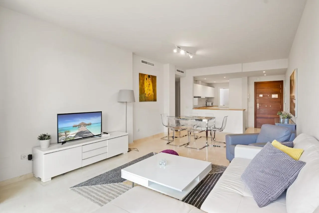 Stunning Blue Lagoon Apartment In Estepona By Costarentals - M12