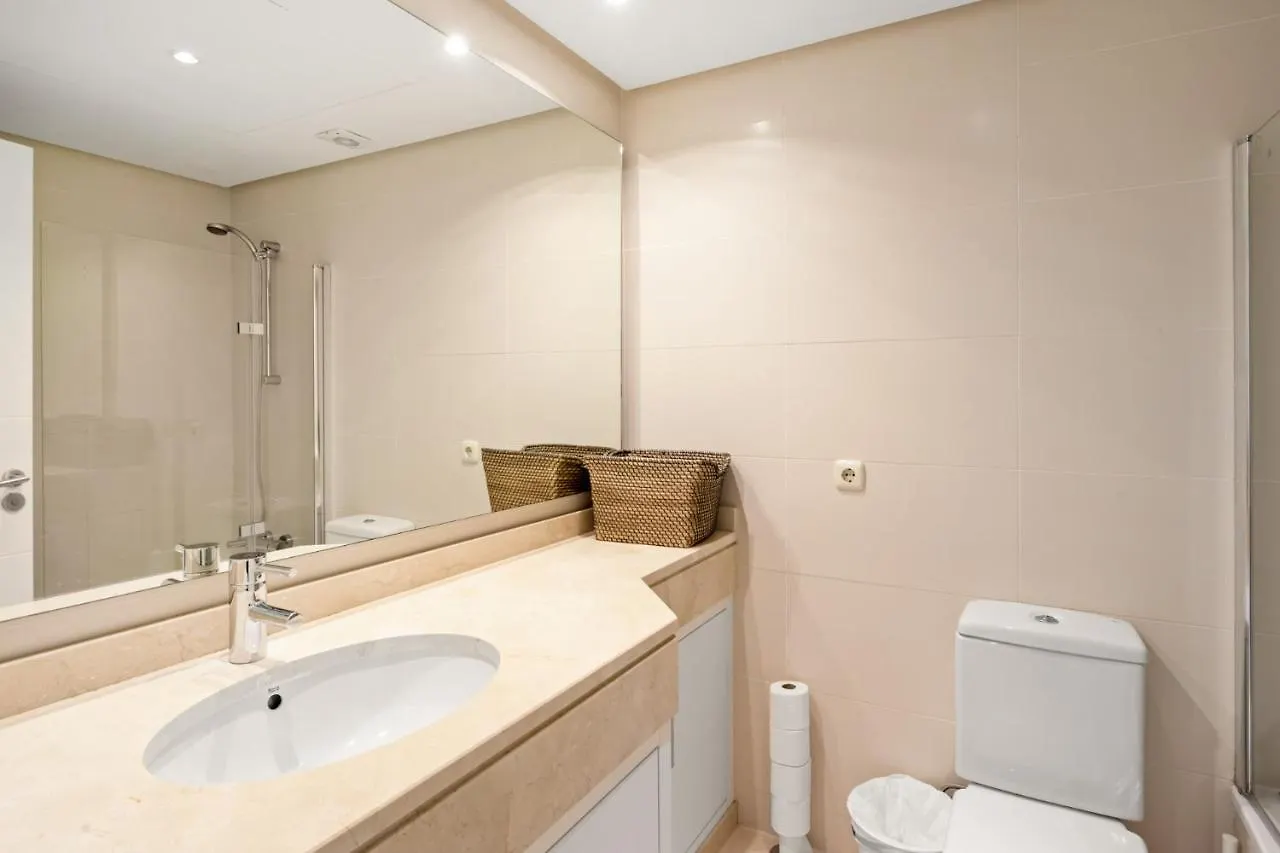 Stunning Blue Lagoon Apartment In Estepona By Costarentals - M12