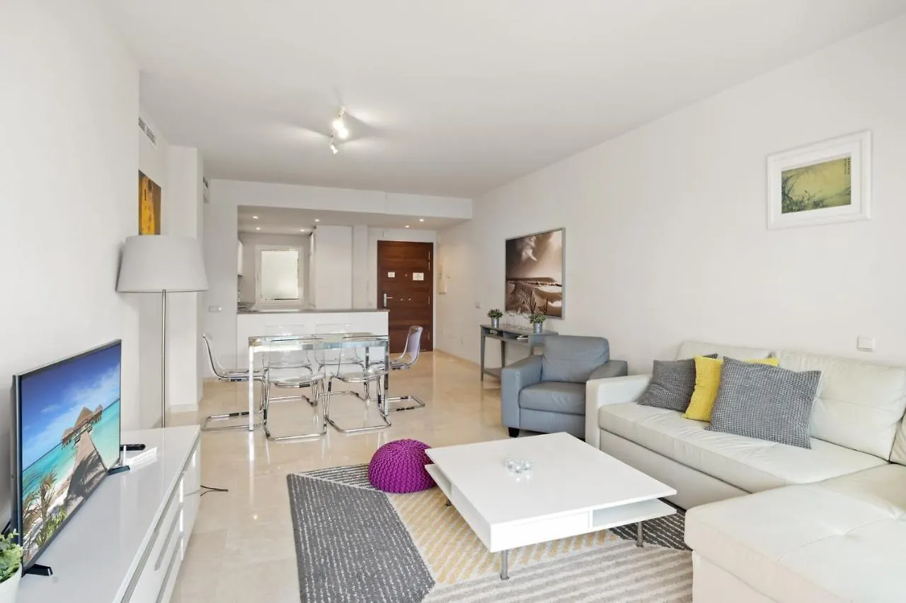 Stunning Blue Lagoon Apartment In Estepona By Costarentals - M12