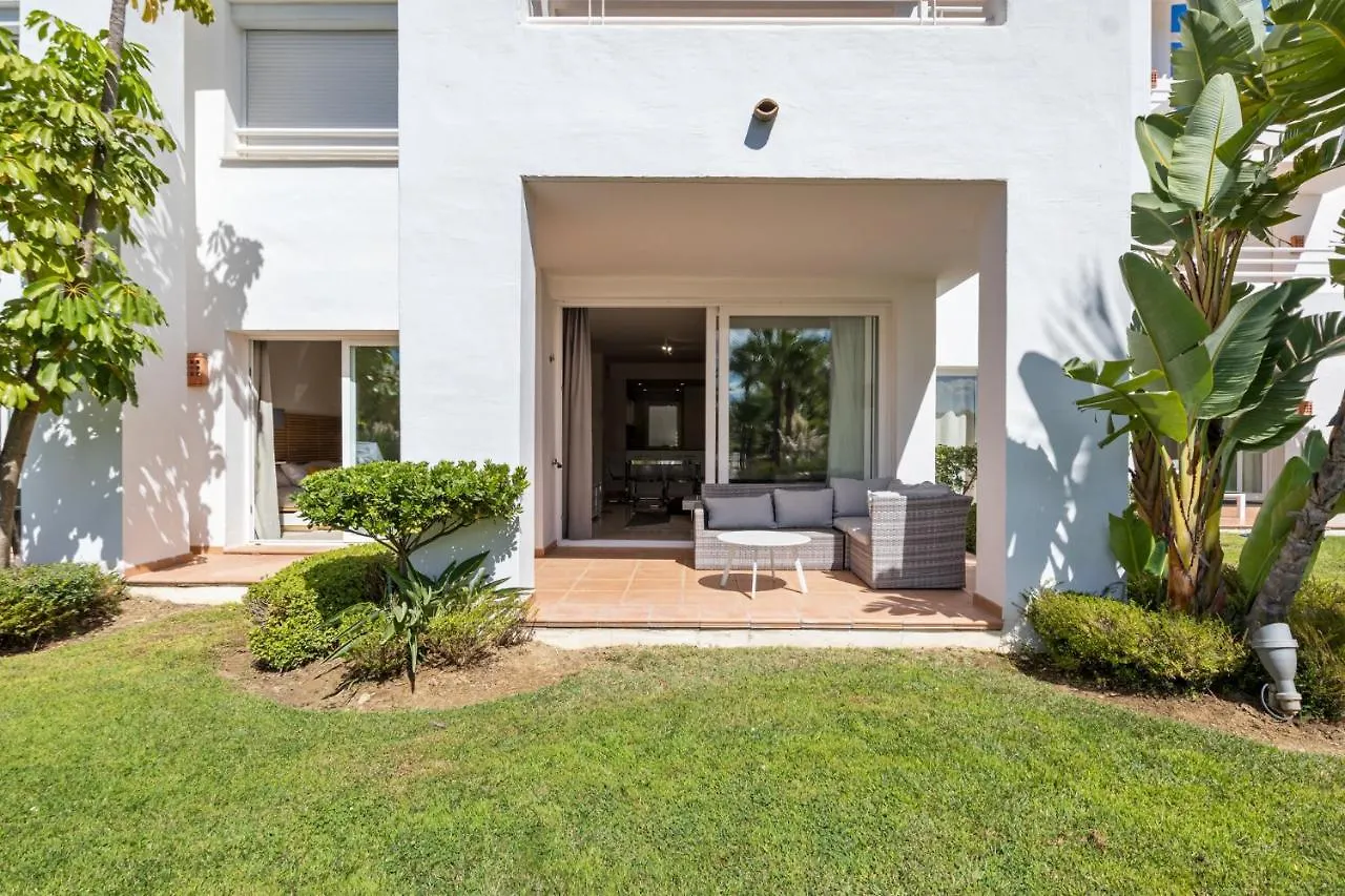 Stunning Blue Lagoon Apartment In Estepona By Costarentals - M12