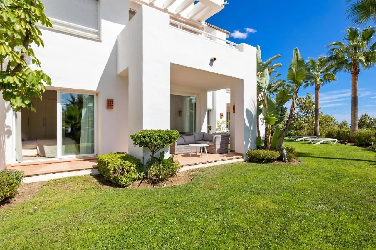 Stunning Blue Lagoon Apartment In Estepona By Costarentals - M12